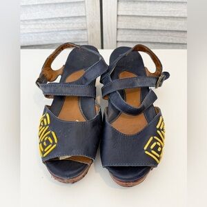 Sergio Tomani Navy Blue Wooden Sandals Women’s Size 42